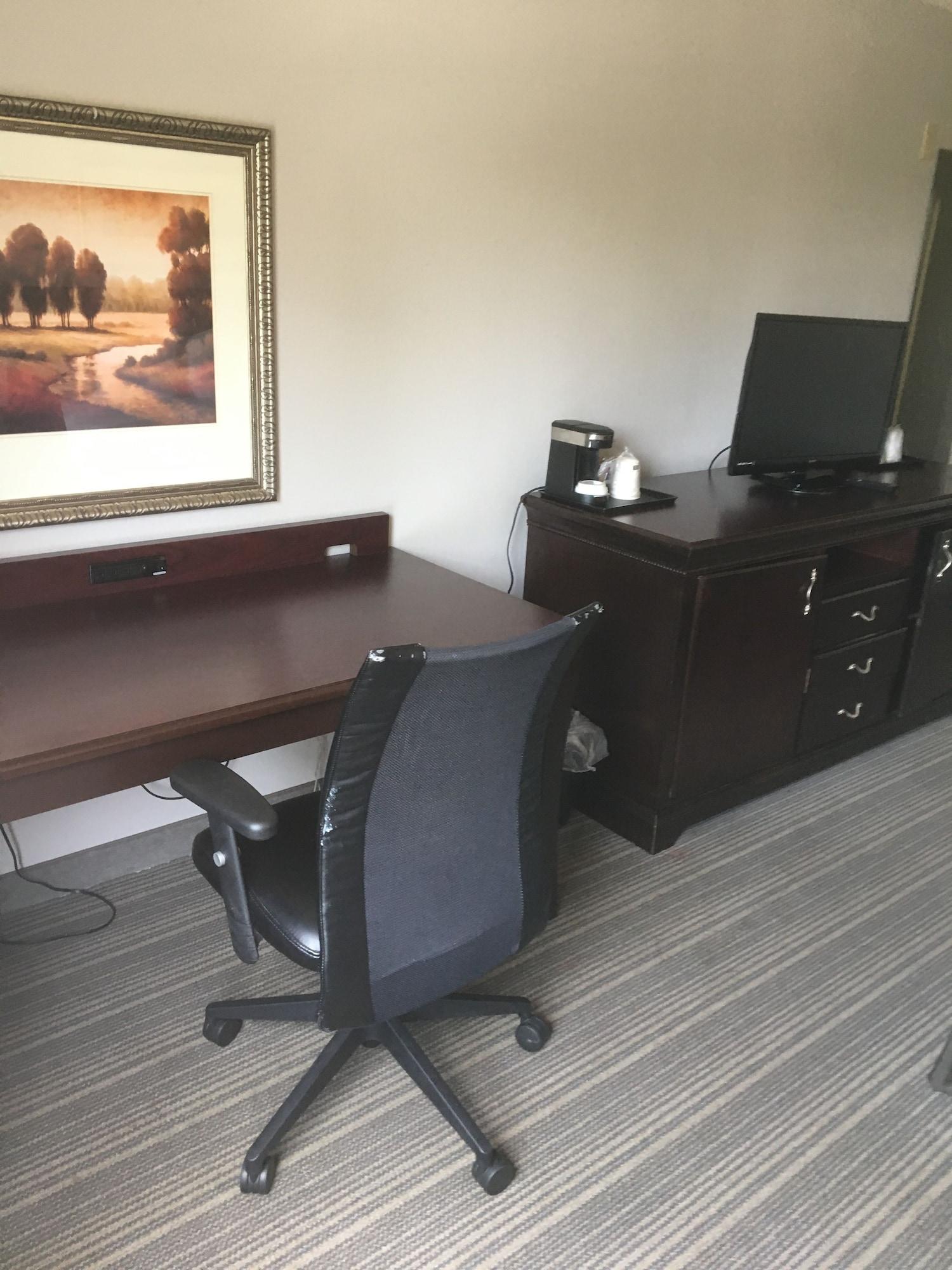 Baymont By Wyndham Sumter Hotel Bagian luar foto