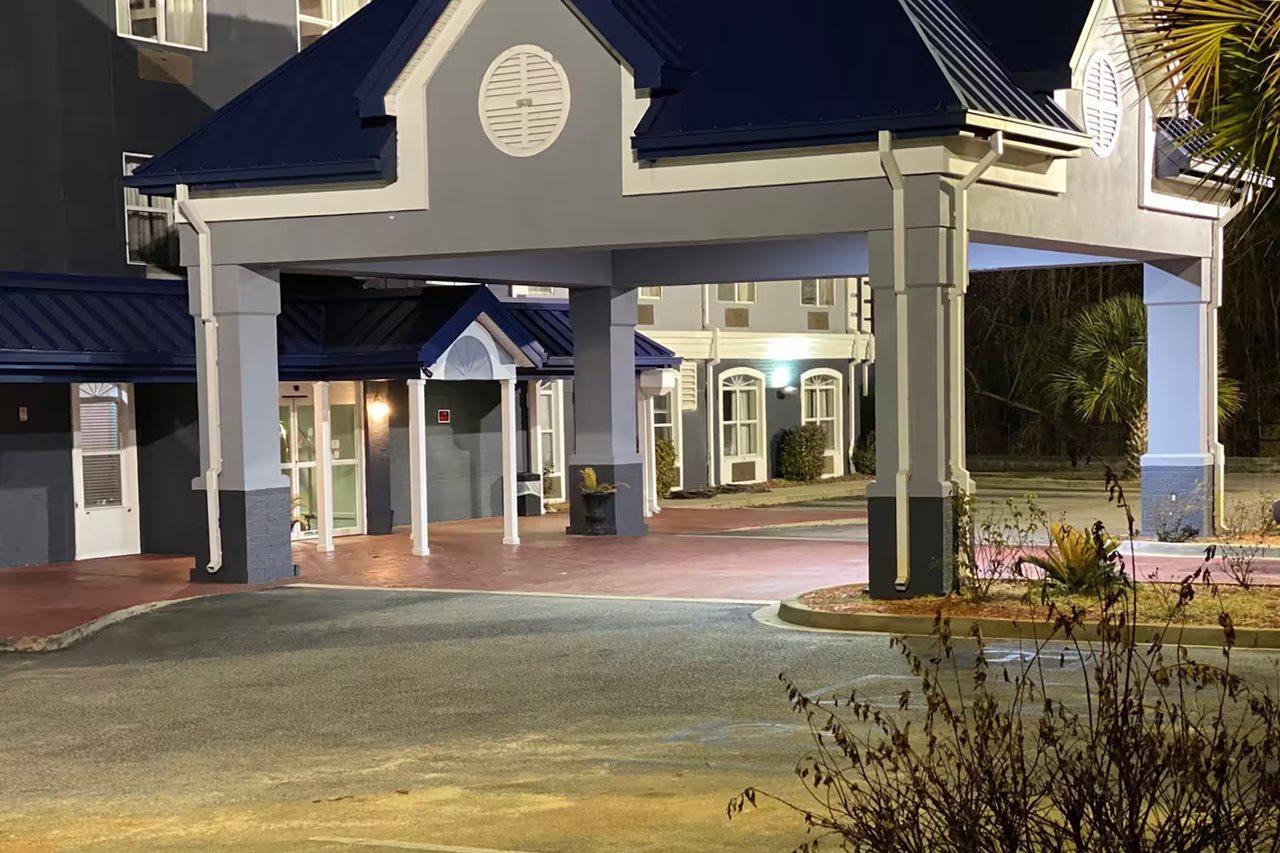 Baymont By Wyndham Sumter Hotel Bagian luar foto