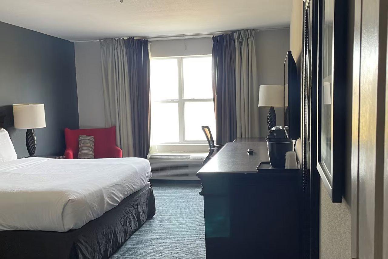 Baymont By Wyndham Sumter Hotel Bagian luar foto