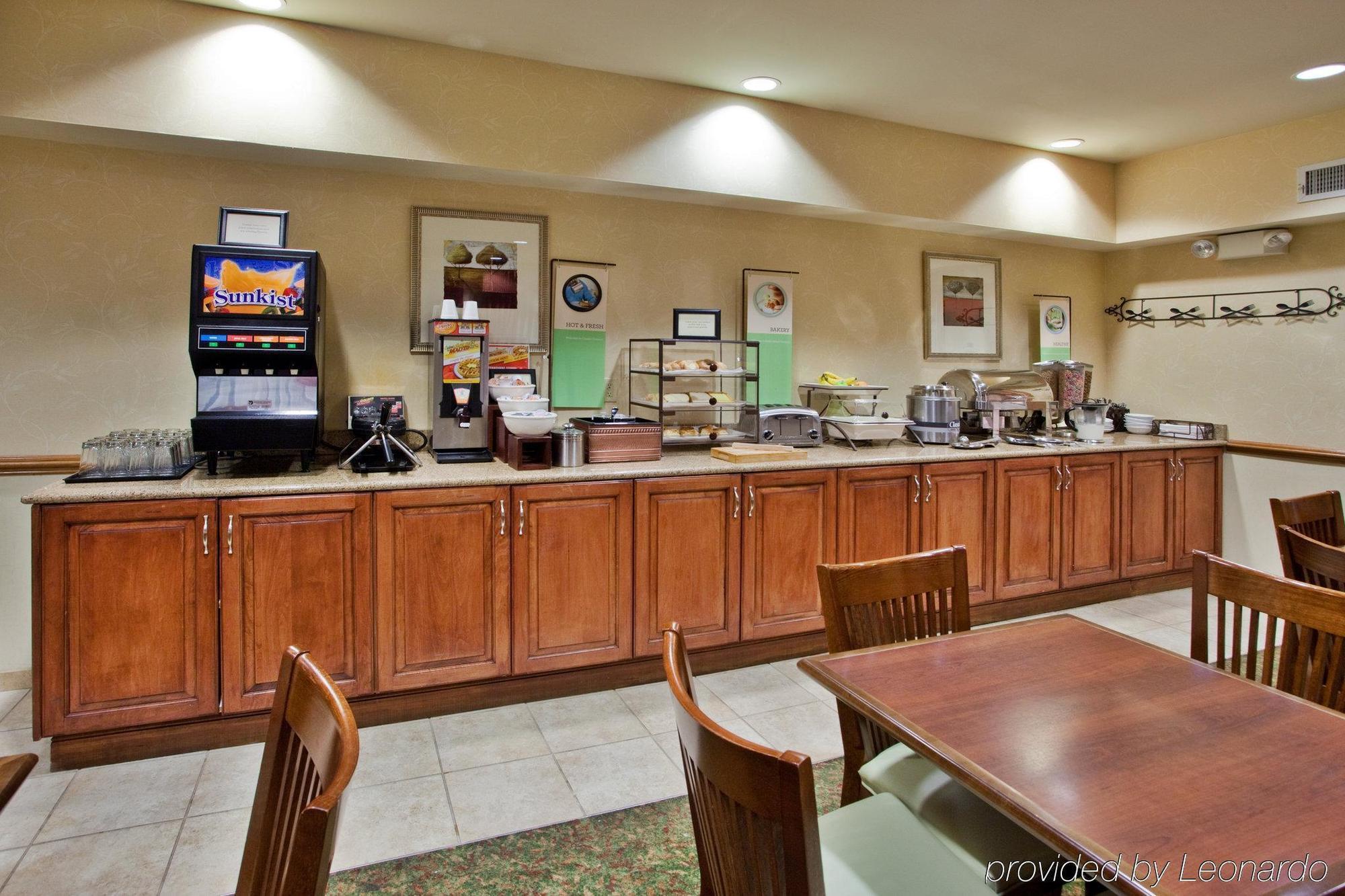 Baymont By Wyndham Sumter Hotel Bagian luar foto