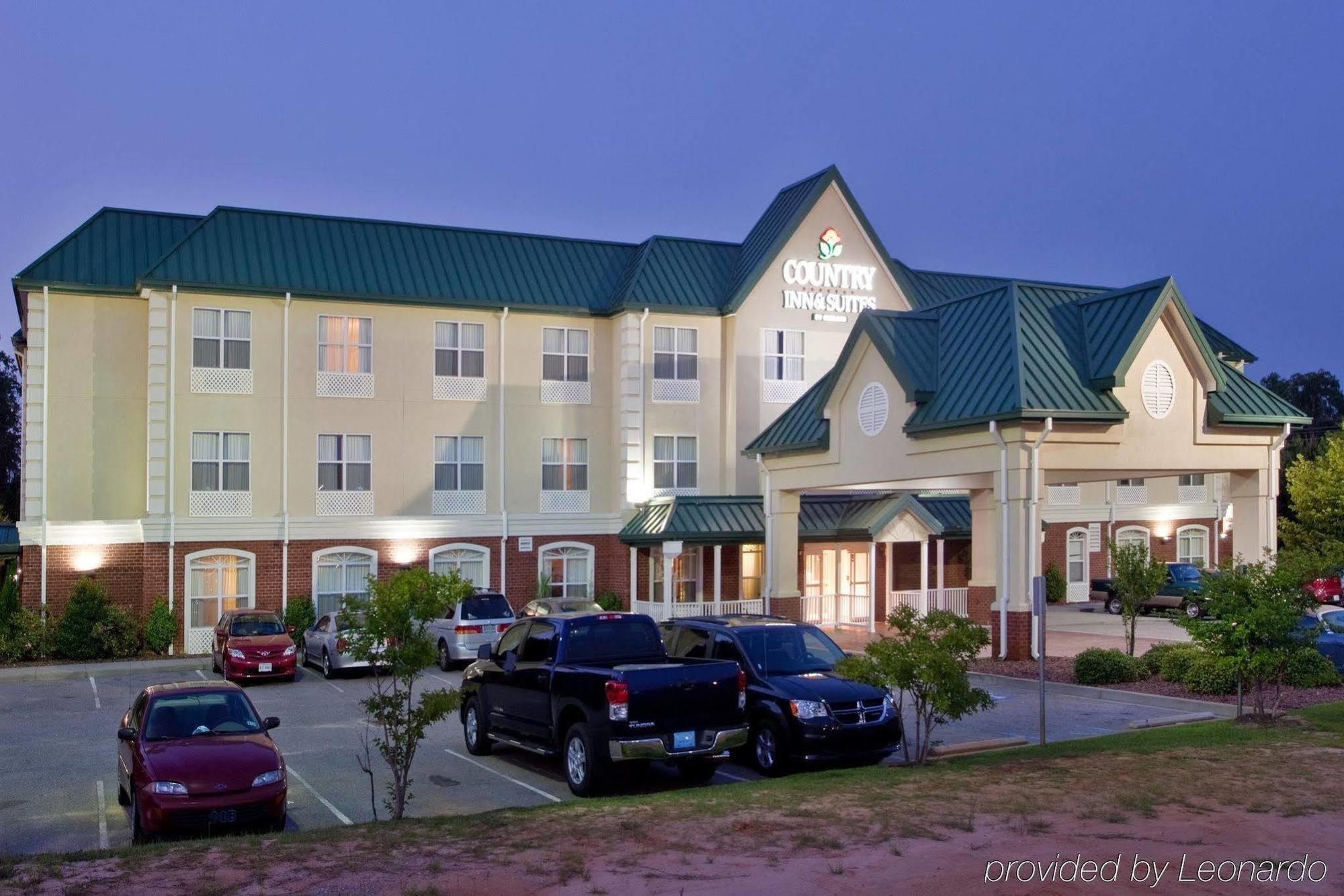 Baymont By Wyndham Sumter Hotel Bagian luar foto